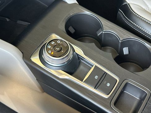 New 2024 Ford Escape Platinum w/ Premium Technology Package image 19