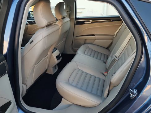 Used 2019 Ford Fusion SEL FWD image 15