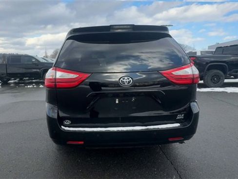Used 2018 Toyota Sienna XLE Premium image 7