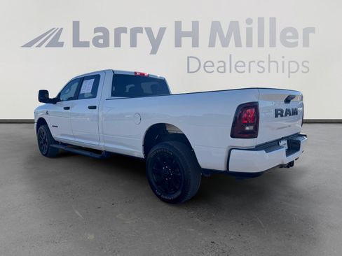 Used 2025 RAM 3500 Big Horn AWD/4WD image 3