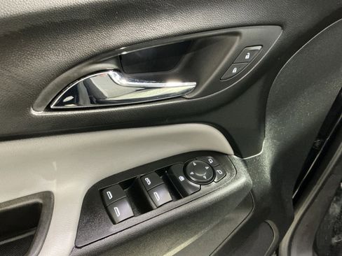 Used 2023 Chevrolet Equinox LS w/ LS Convenience Package image 23