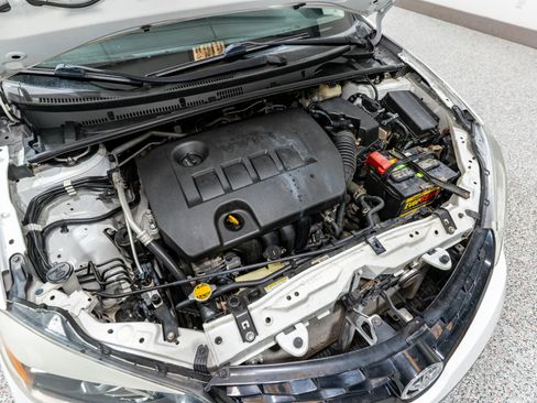 Used 2015 Toyota Corolla S image 29