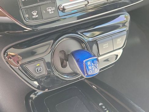 Used 2019 Toyota Prius XLE w/ Advanced Technology Package FWD image 26