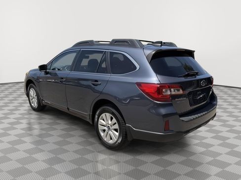 Used 2017 Subaru Outback 2.5i Premium AWD/4WD image 3