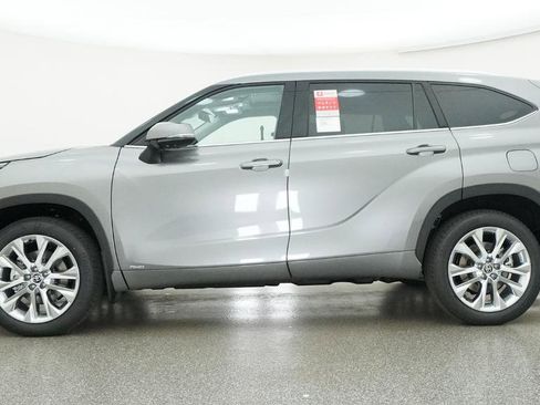 New 2026 Toyota Highlander Limited AWD/4WD image 22