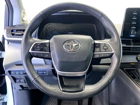Used 2024 Toyota Sienna XLE w/ XLE Plus Package AWD/4WD image 22