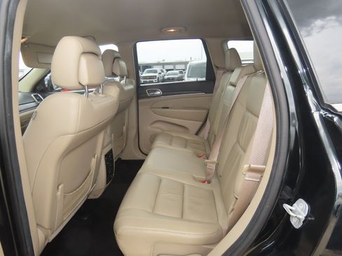 Used 2014 Jeep Grand Cherokee Limited w/ Trailer Tow Group IV RWD image 20