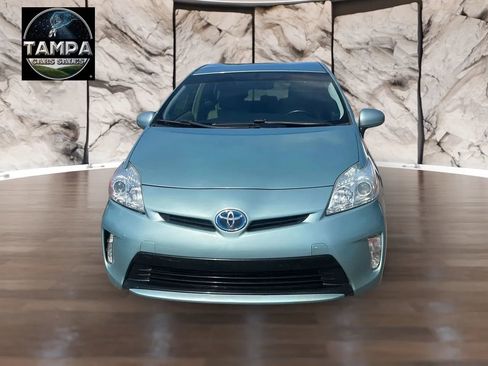 Used 2015 Toyota Prius Four FWD image 2
