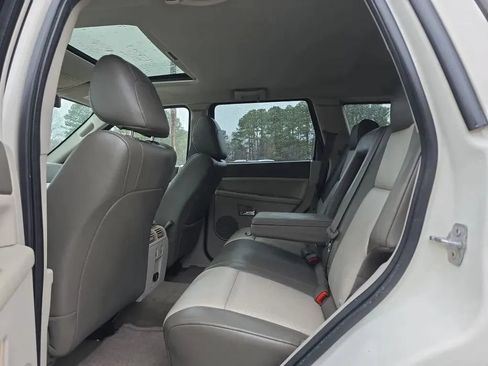 Used 2008 Jeep Grand Cherokee Limited w/ Trailer Tow Group IV RWD image 39