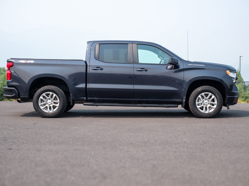 Used 2024 Chevrolet Silverado 1500 RST w/ Protection Package AWD/4WD image 4
