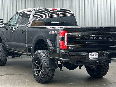 Used 2025 Ford F250 Platinum image 3