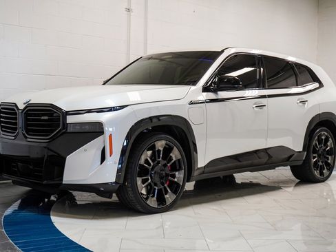 Used 2023 BMW XM w/ M Driver's Package image 4