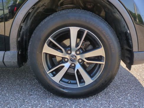 Used 2016 Toyota RAV4 XLE image 11