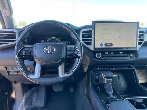 Used 2024 Toyota Tundra Limited AWD/4WD image 19