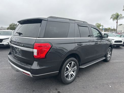 Used 2022 Ford Expedition XLT image 7