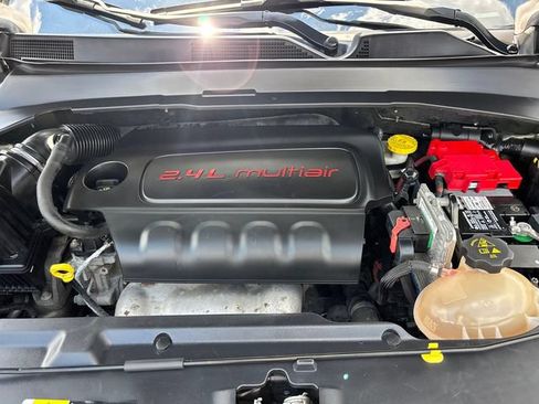 Used 2019 Jeep Compass Latitude w/ Cold Weather Group AWD/4WD image 33