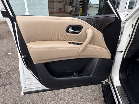 Used 2023 Nissan Armada Platinum w/ Captain's Chairs Package image 16