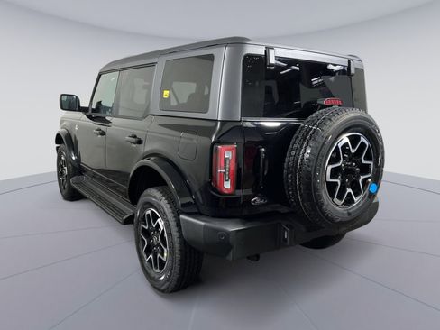 New 2025 Ford Bronco Outer Banks image 4