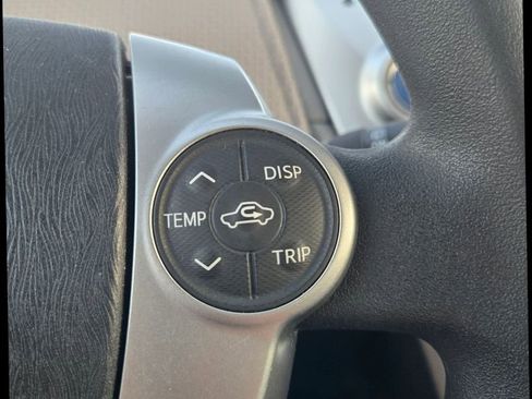 Used 2012 Toyota Prius V Three image 21