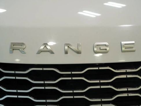Used 2021 Land Rover Range Rover HSE AWD/4WD image 4