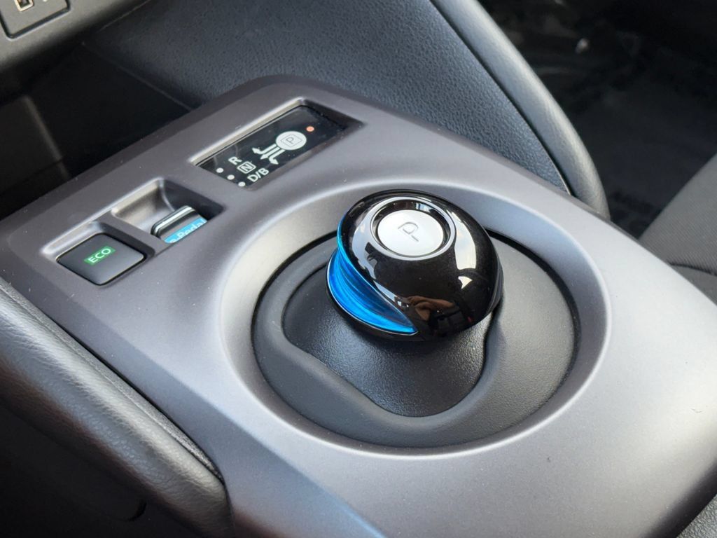 Used 2025 Nissan Leaf S w/ Protection Package FWD image 20