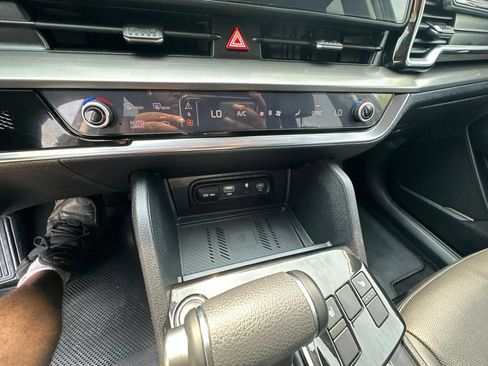 Used 2024 Kia Sportage EX AWD/4WD image 19