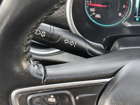 Used 2016 Chevrolet Malibu LT image 18