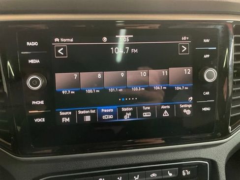 Certified 2023 Volkswagen Atlas Cross Sport SEL R-Line AWD/4WD image 20