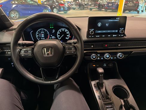 Used 2023 Honda Civic Sport image 17