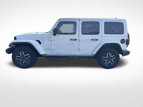 Used 2024 Jeep Wrangler Unlimited Sahara AWD/4WD image 2
