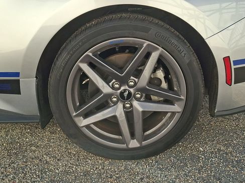 Used 2025 Ford Mustang GT Premium RWD image 9