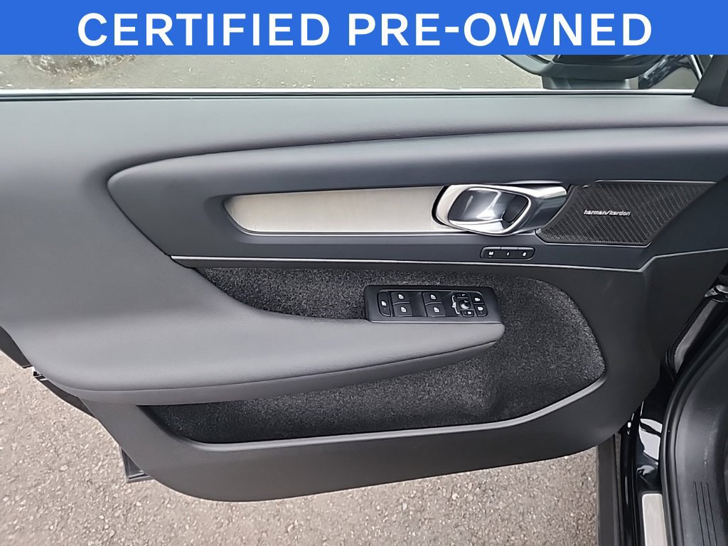 Used 2023 Volvo XC40 B5 Ultimate w/ Protection Package Premier AWD/4WD image 10