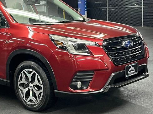 Used 2022 Subaru Forester Premium image 41