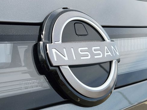 Certified 2025 Nissan Murano SV image 31