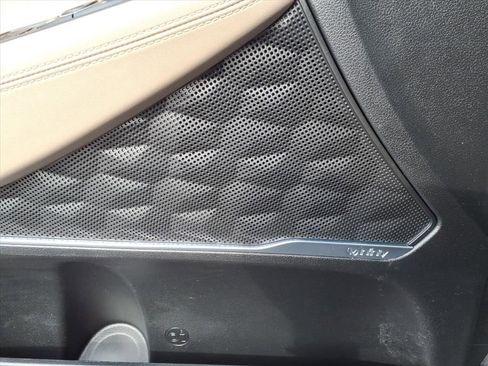 Used 2019 Hyundai Santa Fe SEL image 25