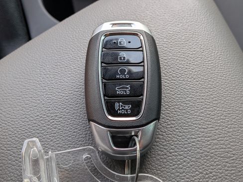 Used 2023 Hyundai Elantra SEL w/ Cargo Package FWD image 31