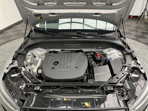 Used 2024 Volvo XC60 B5 Plus image 27
