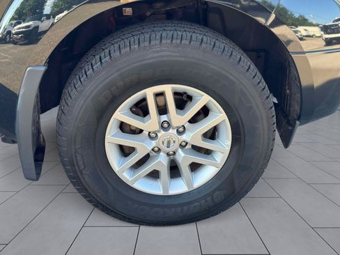 Used 2020 Nissan Frontier SV AWD/4WD image 8