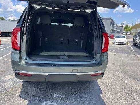 Used 2023 GMC Yukon SLT AWD/4WD image 12