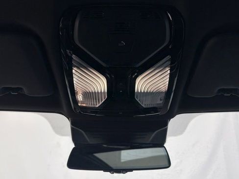 Used 2025 BMW X5 xDrive50e AWD/4WD image 44