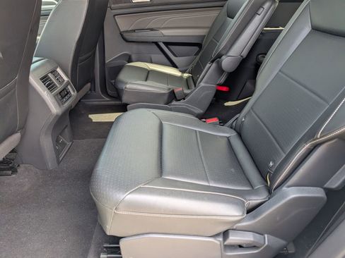Used 2022 Volkswagen Atlas SE w/ Panoramic Sunroof Package FWD image 7