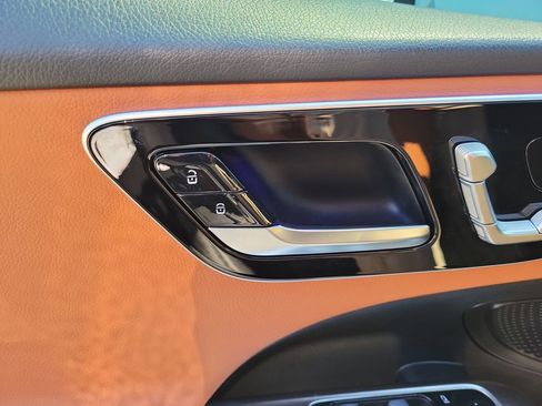 Used 2023 Mercedes-Benz C 300 Sedan image 24