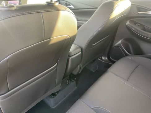 Used 2025 Buick Encore GX Preferred image 24