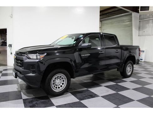 Used 2023 Chevrolet Colorado W/T image 7