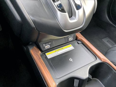 Used 2022 Honda CR-V Touring image 16