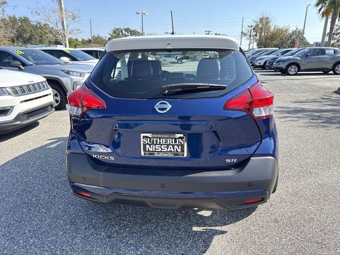 Used 2019 Nissan Kicks SR w/ SR Premium Package image 5