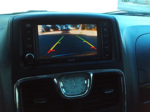 Used 2012 Chrysler Town & Country Touring-L w/ Entertainment Group #2 image 33