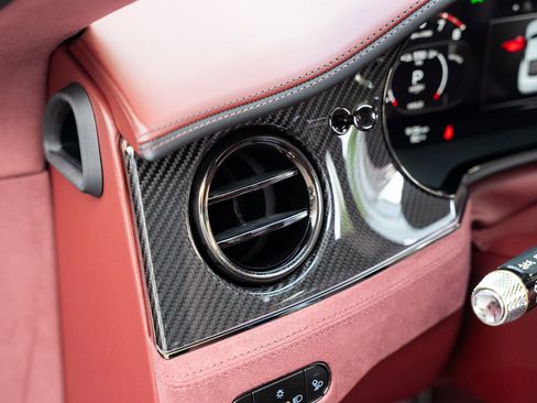 Used 2025 Bentley Continental GT Speed image 26