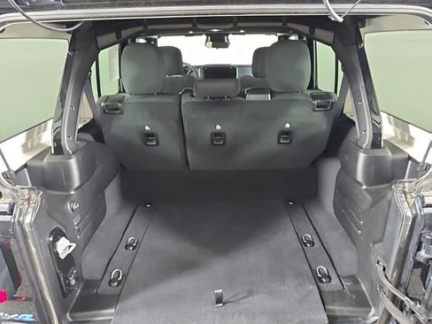 Used 2025 Jeep Wrangler Unlimited Rubicon 4xe w/ Convenience Group AWD/4WD image 39