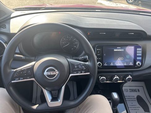 Used 2023 Nissan Kicks SV image 17